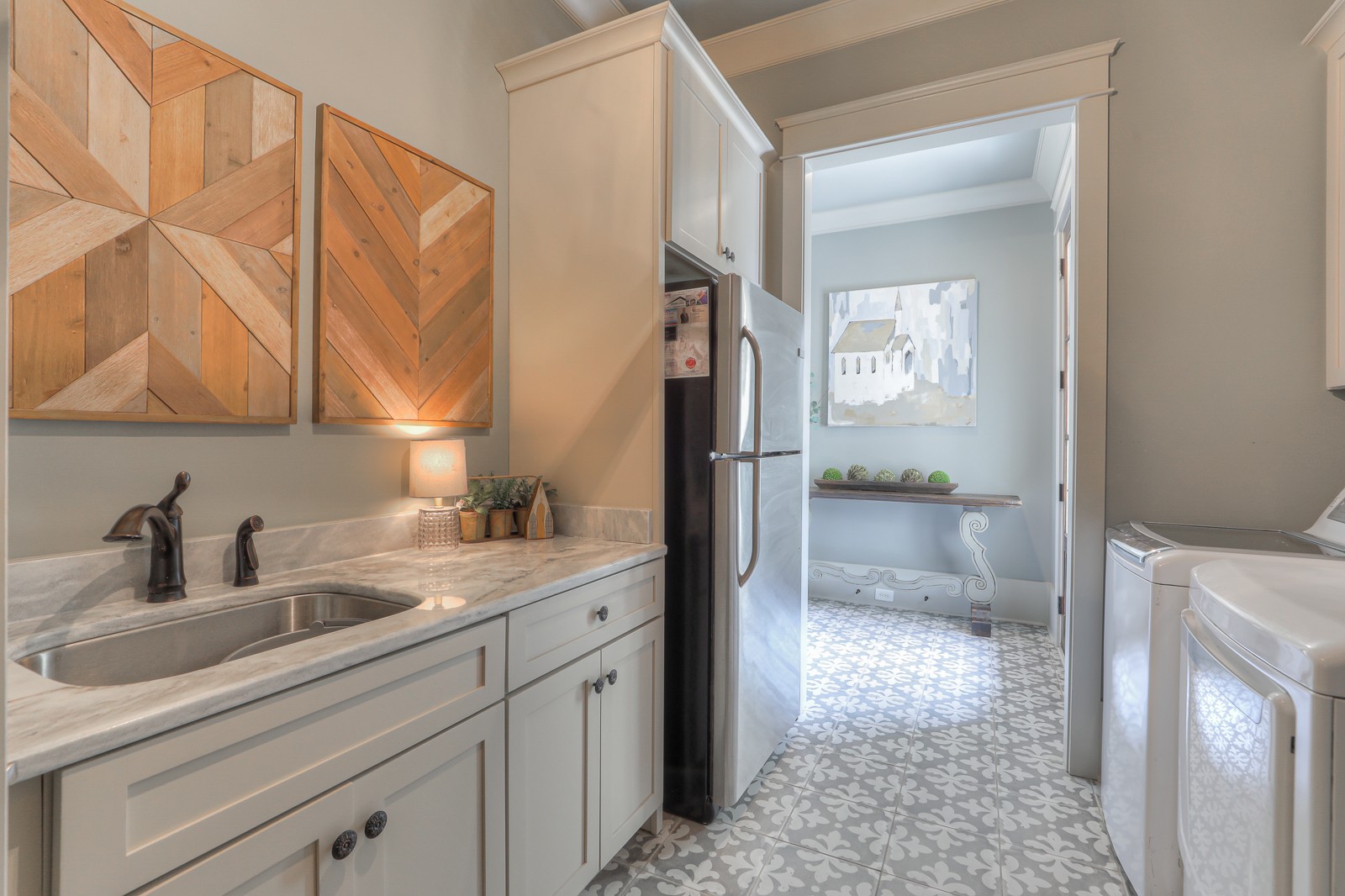 4554 Peytonsville Road Franklin, TN 37064 - Photo 4 of 29 a bathroom with a sink a toilet and shower