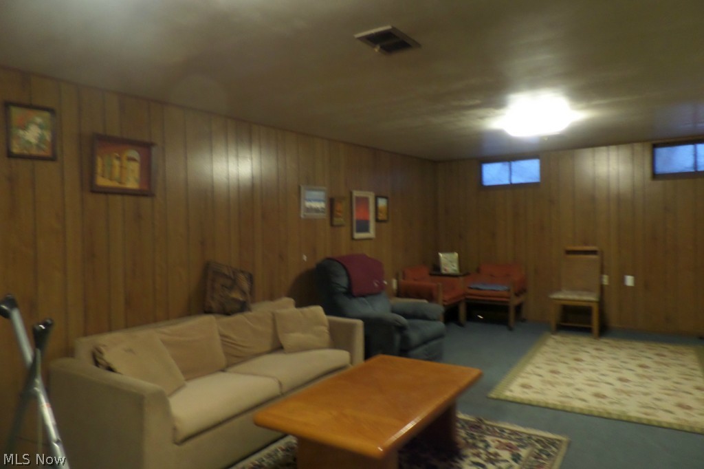 711 Griffith Road Akron, OH 44312 - Photo 15 of 21