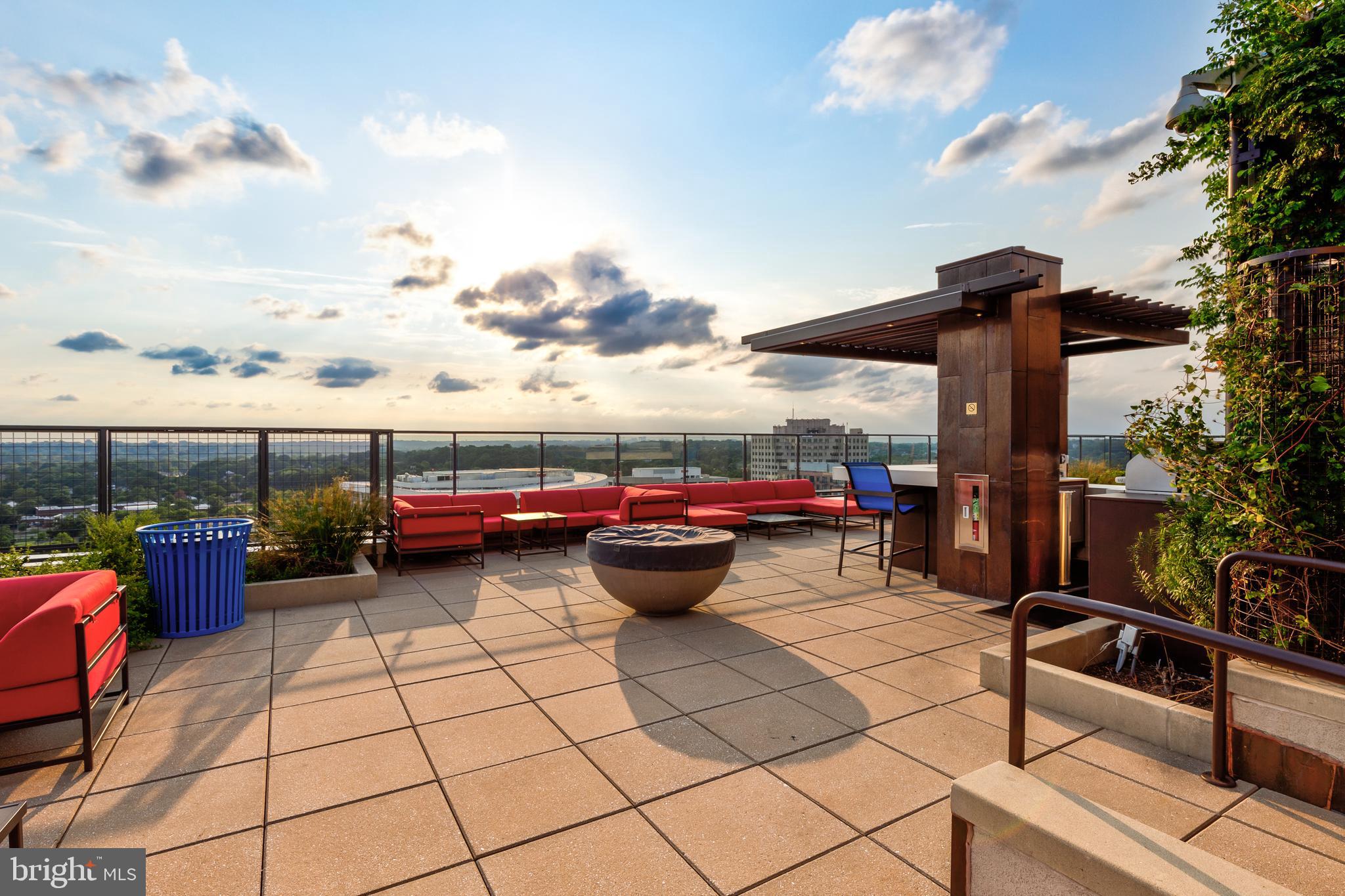 851 North Glebe Road, Unit 1020 Arlington, VA 22203 - Photo 47 of 52 Rooftop