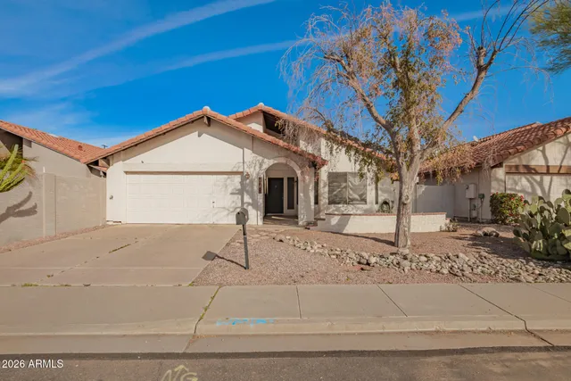$389,500 | 2142 West Knowles Circle, Mesa, AZ 85202