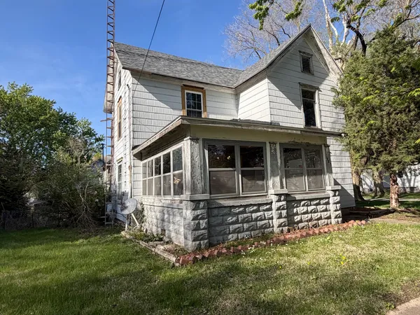 $125,000 | 385 East Main Street, Sheldon, IL 60966