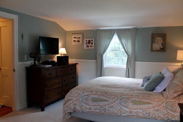 19 Foster Road Bedford, MA 01730 - Photo 17 of 25 Gallery Image 17