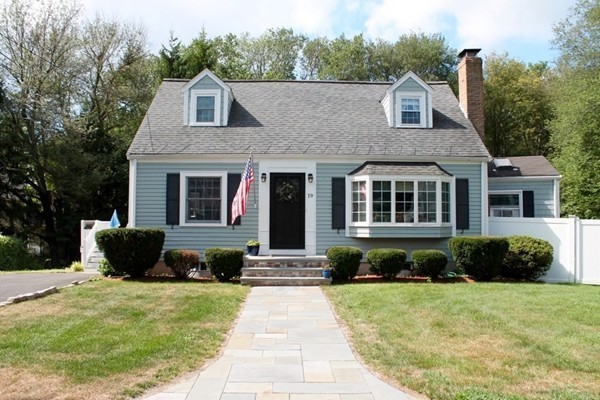 19 Foster Road Bedford, MA 01730 - Photo 2 of 25 Gallery Image 2