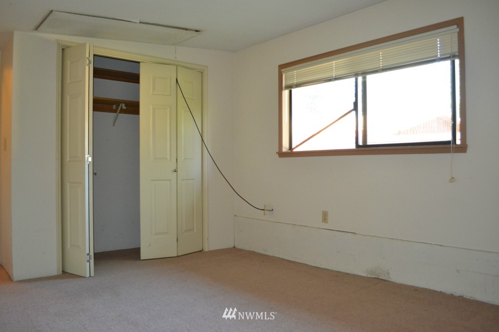 20902 Royal Anne Road Bothell, WA 98021 - Photo 6 of 9