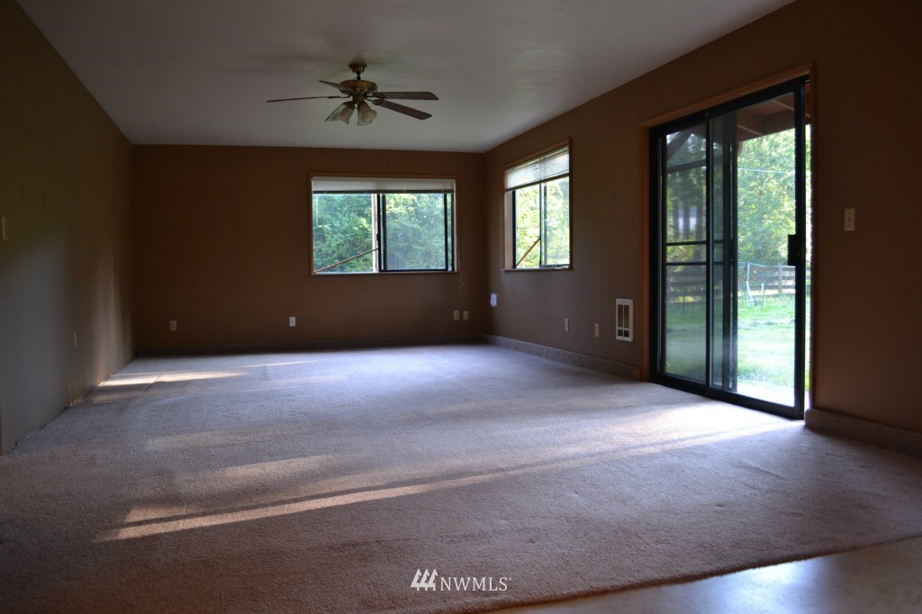 20902 Royal Anne Road Bothell, WA 98021 - Photo 7 of 9