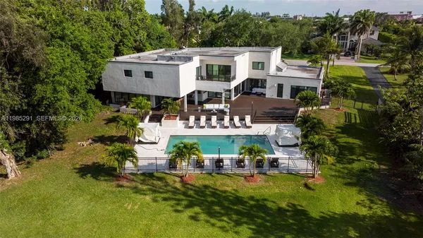 $3,295,000 | 11861 Northwest 4th Street, Plantation, FL 33325
