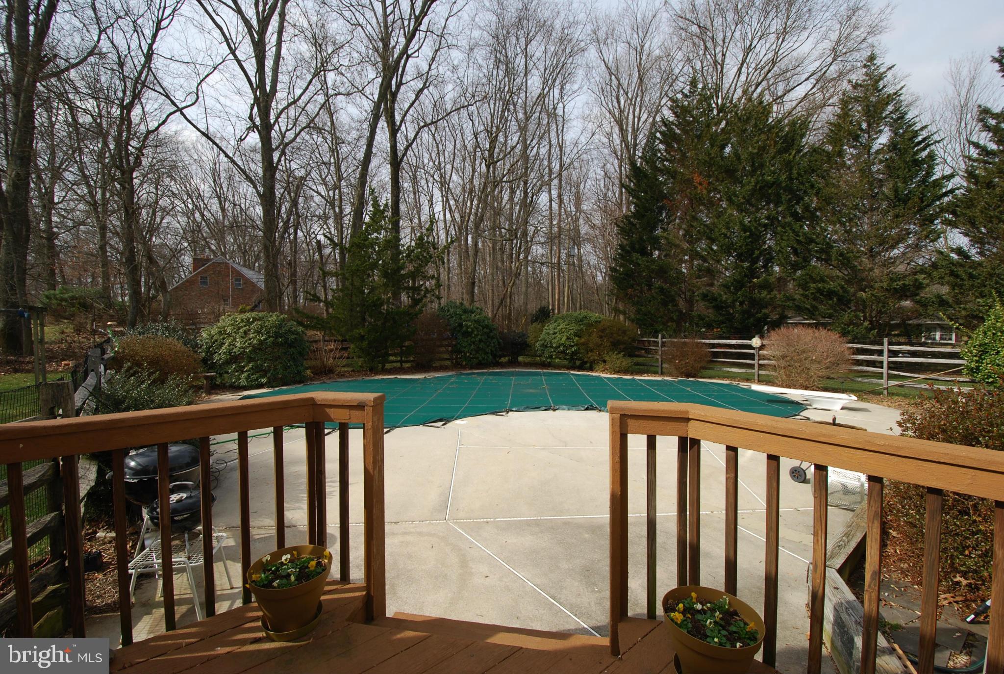 8008 Hilton Road Gaithersburg, MD 20882 - Photo 26 of 27 Exterior (Rear)
