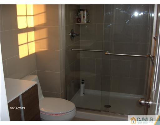 63 Rice Run East Brunswick, NJ 08816 - Photo 11 of 15 Gallery Image 11