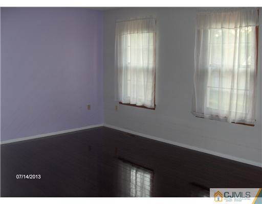 63 Rice Run East Brunswick, NJ 08816 - Photo 10 of 15 Gallery Image 10