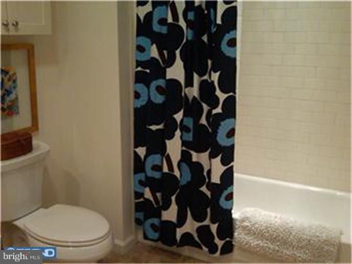 2130 Arch Street, Unit 103 Philadelphia, PA 19103 - Photo 9 of 14