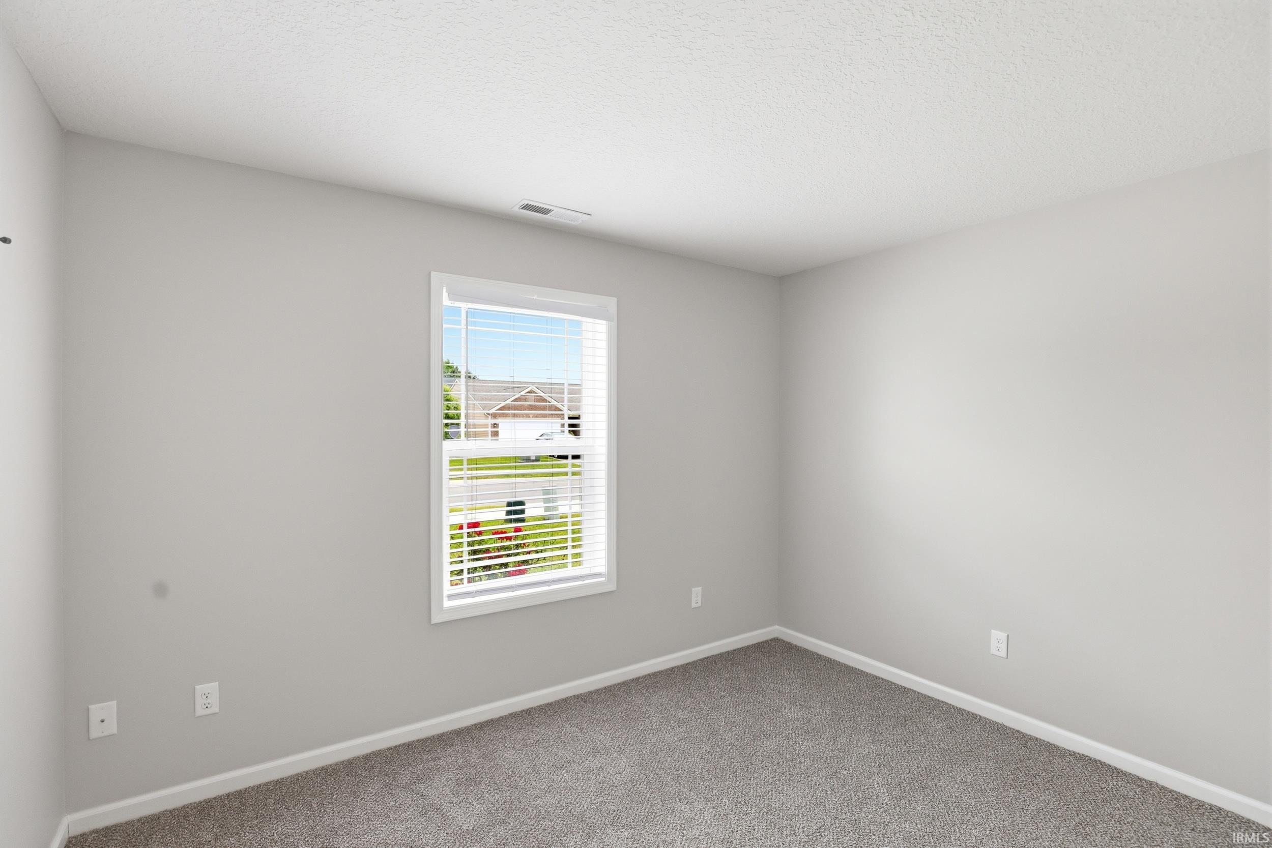2137 Blue Spring Run Fort Wayne, IN 46808 - Photo 5 of 48