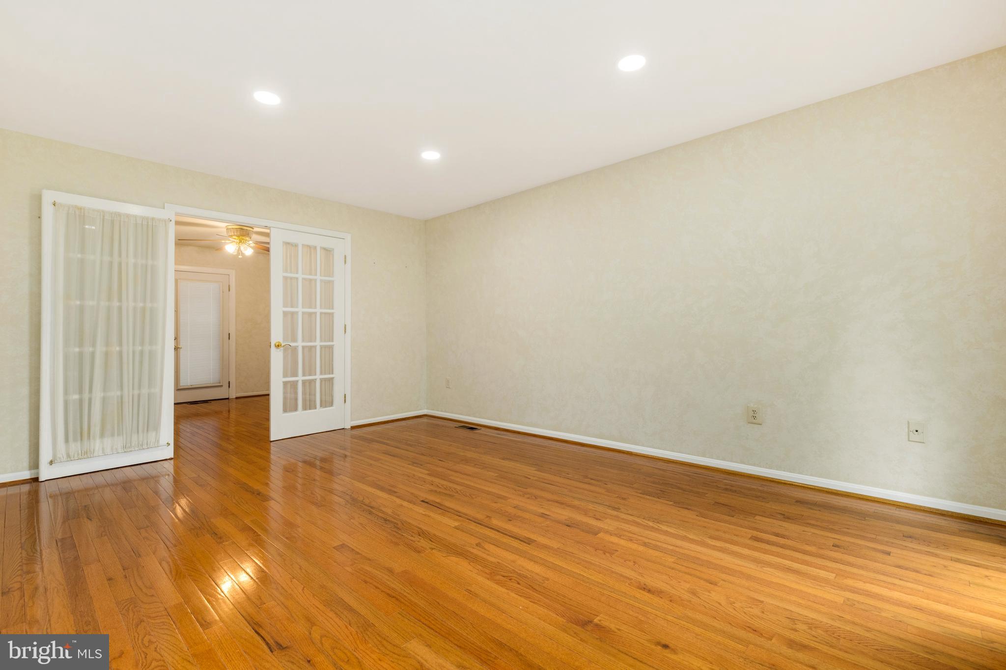 14505 Sandy Ridge Road Silver Spring, MD 20905 - Photo 3 of 46 Formal Living Room