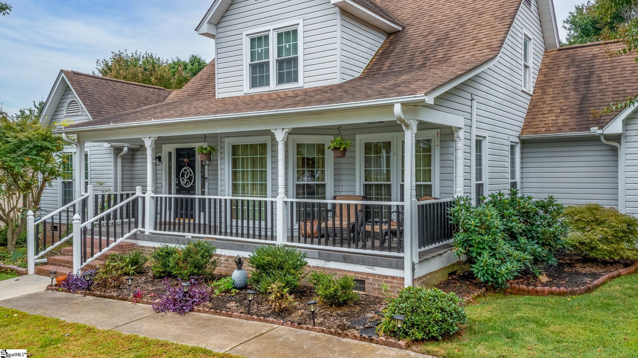9 Middlecreek Way Greenville, SC 29607 - Photo 3 of 28 Gallery Image 3