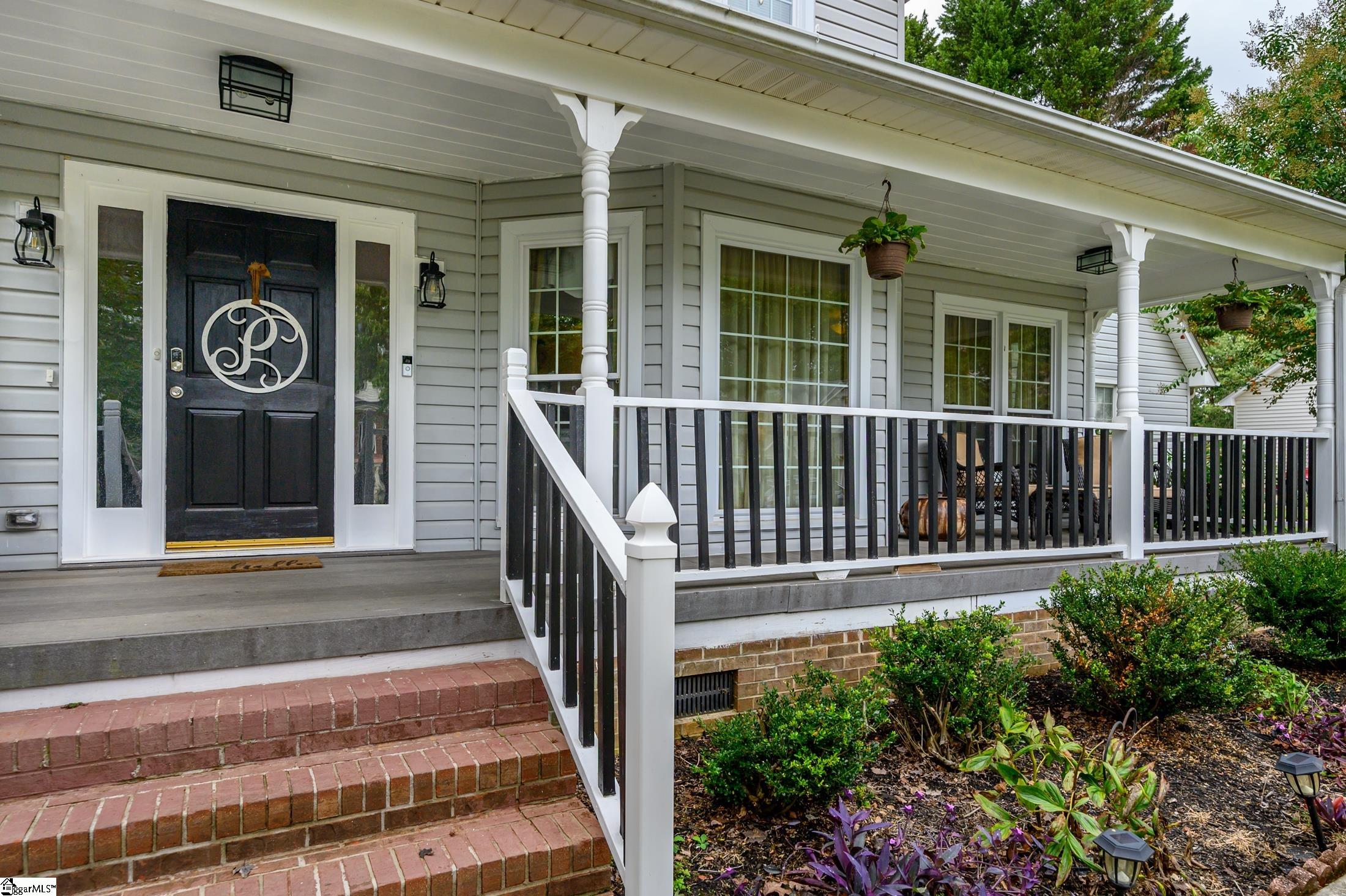 9 Middlecreek Way Greenville, SC 29607 - Photo 4 of 28 Gallery Image 4