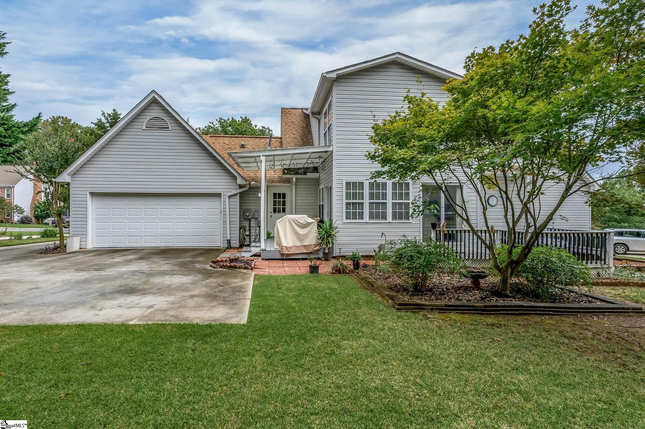 9 Middlecreek Way Greenville, SC 29607 - Photo 6 of 28 Gallery Image 6