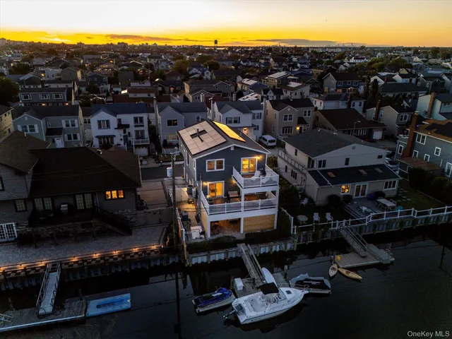 a picture of city view with sitting space