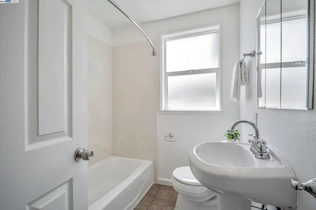 $850,000 | 15049 Kesterson Street, San Leandro, CA 94579