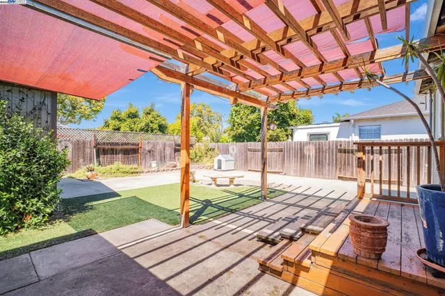 $850,000 | 15049 Kesterson Street, San Leandro, CA 94579