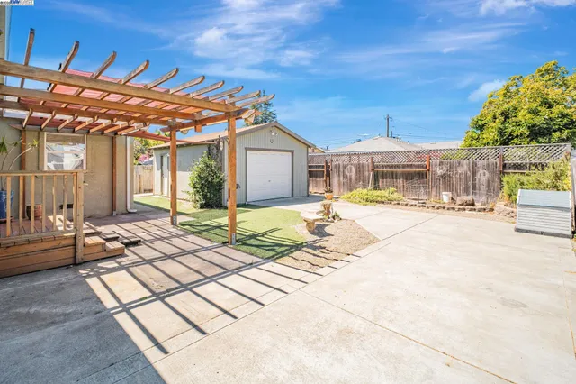 $850,000 | 15049 Kesterson Street, San Leandro, CA 94579