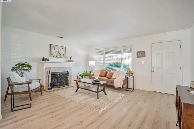 $850,000 | 15049 Kesterson Street, San Leandro, CA 94579