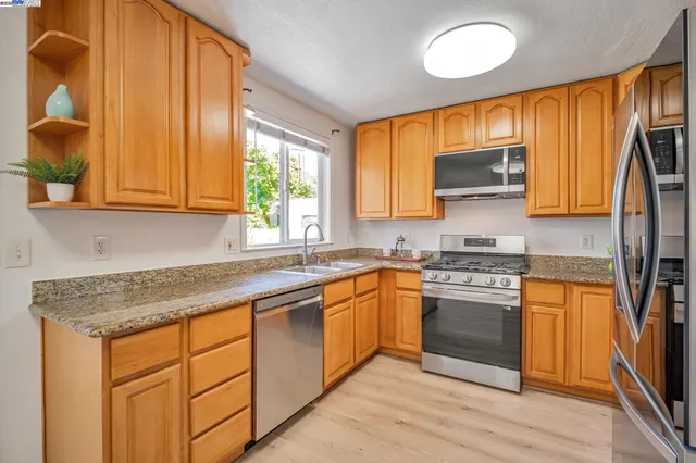 $850,000 | 15049 Kesterson Street, San Leandro, CA 94579