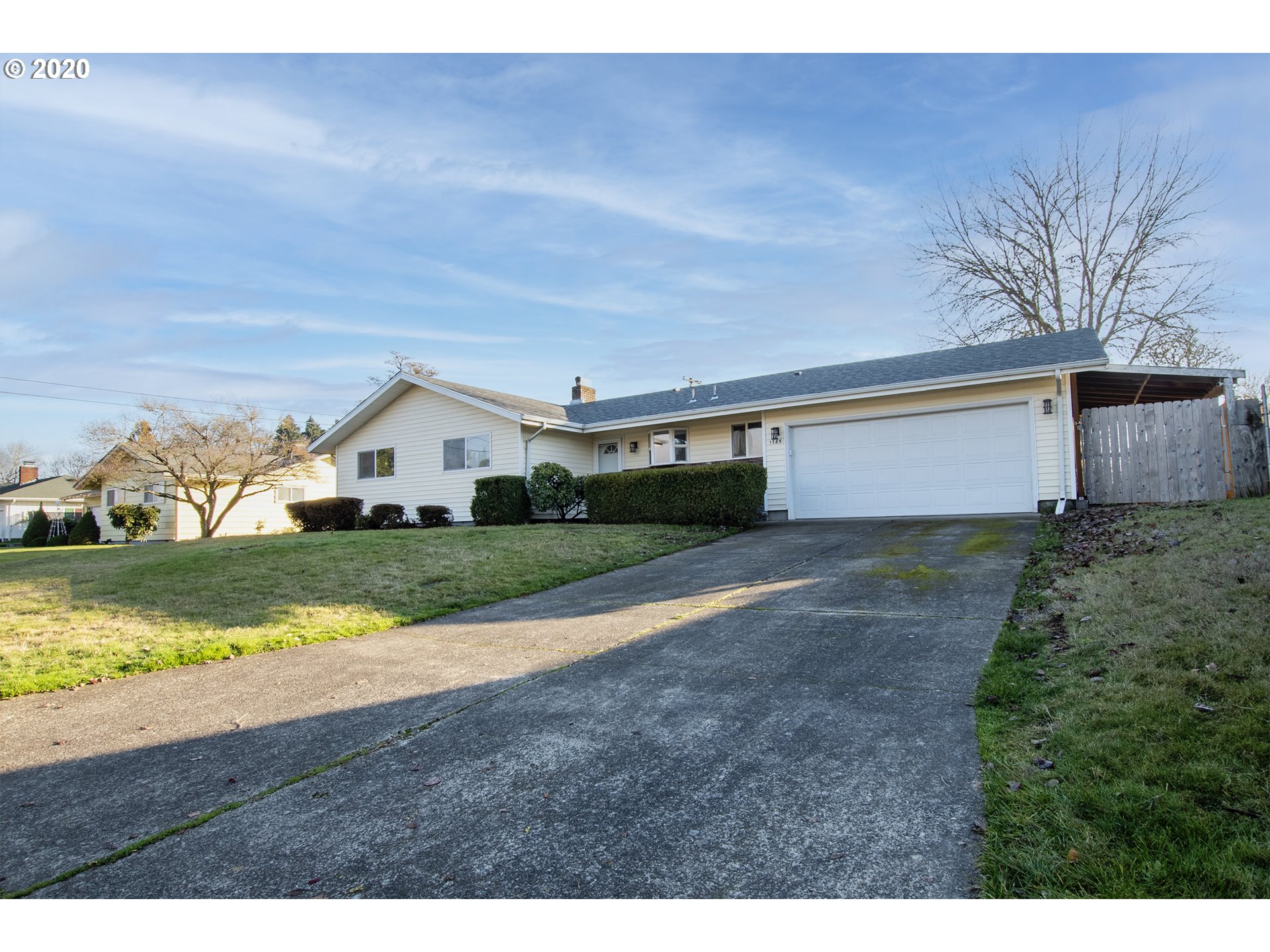 1785 Rambling Drive Springfield, OR 97477 - Photo 2 of 28