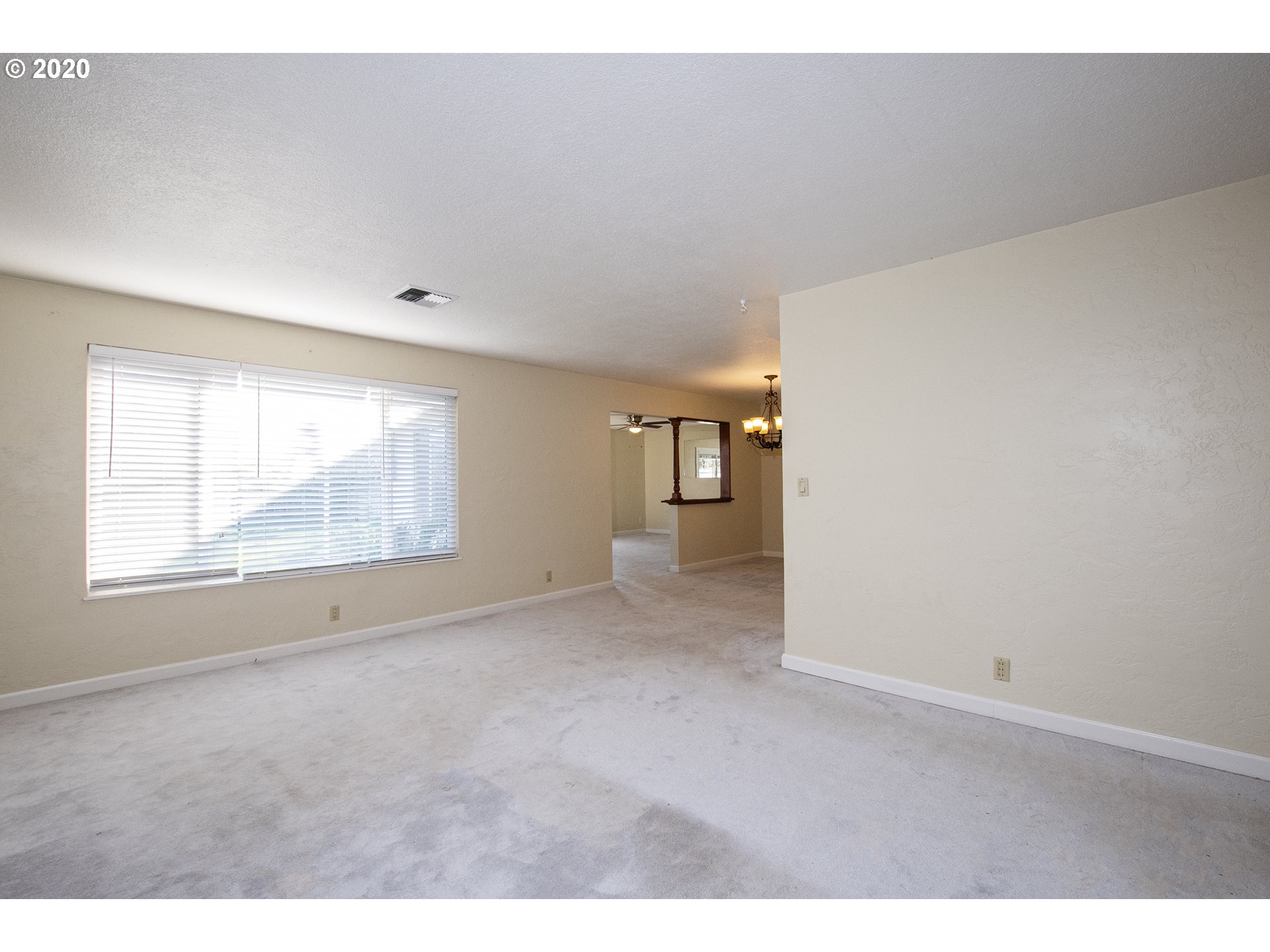 1785 Rambling Drive Springfield, OR 97477 - Photo 4 of 28