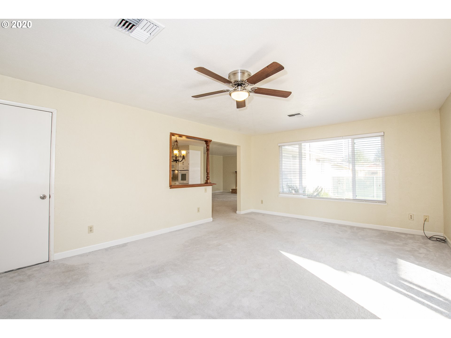 1785 Rambling Drive Springfield, OR 97477 - Photo 5 of 28
