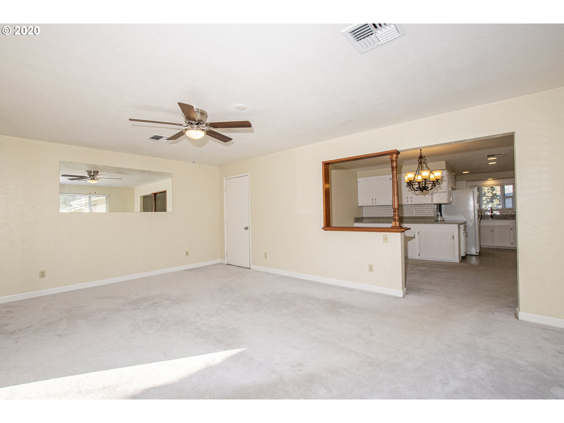 1785 Rambling Drive Springfield, OR 97477 - Photo 7 of 28