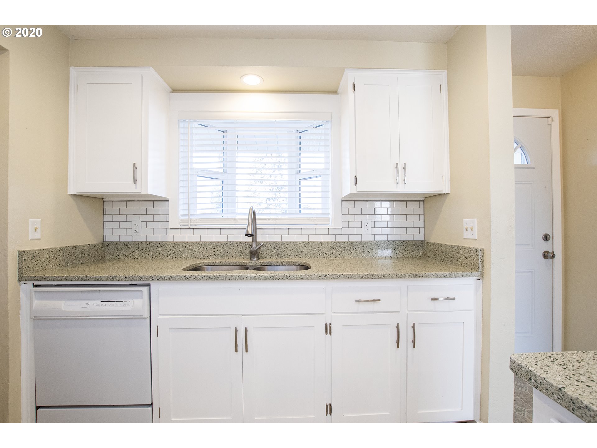 1785 Rambling Drive Springfield, OR 97477 - Photo 10 of 28