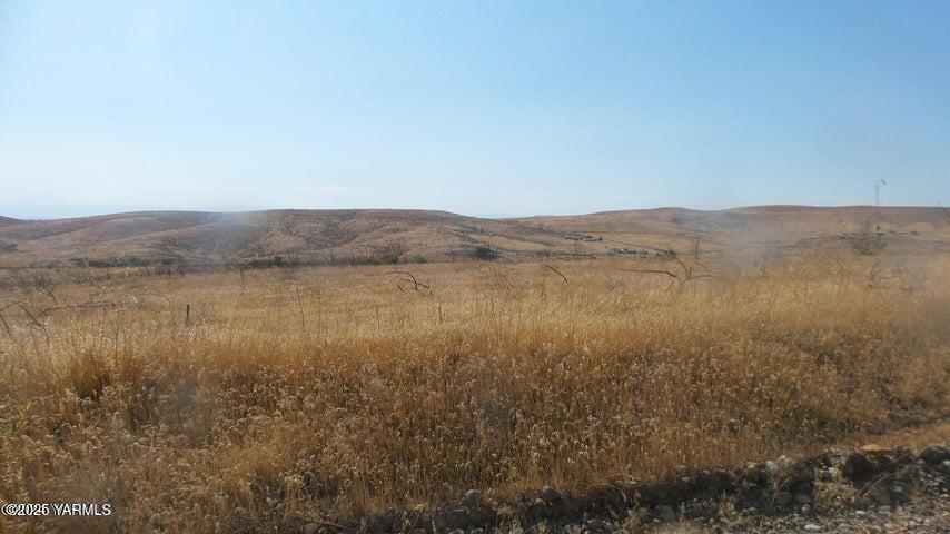 Nna Nna Cheyne Rd/falcon Ridge Road Zillah, WA 98953 - Photo 19 of 38 a view of lake with mountain