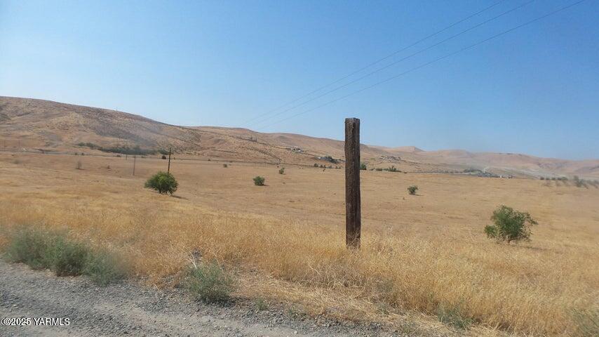 Nna Nna Cheyne Rd/falcon Ridge Road Zillah, WA 98953 - Photo 3 of 38 a view of a lake view