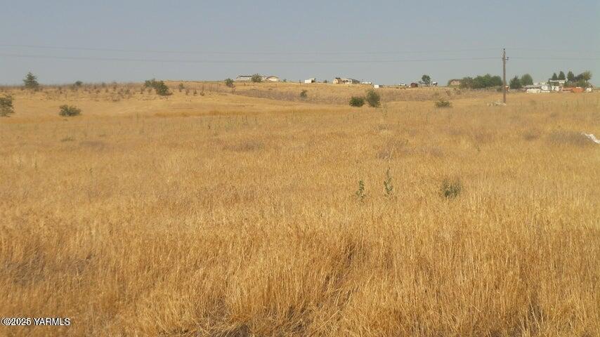 Nna Nna Cheyne Rd/falcon Ridge Road Zillah, WA 98953 - Photo 37 of 38 a view of bathroom and a sink