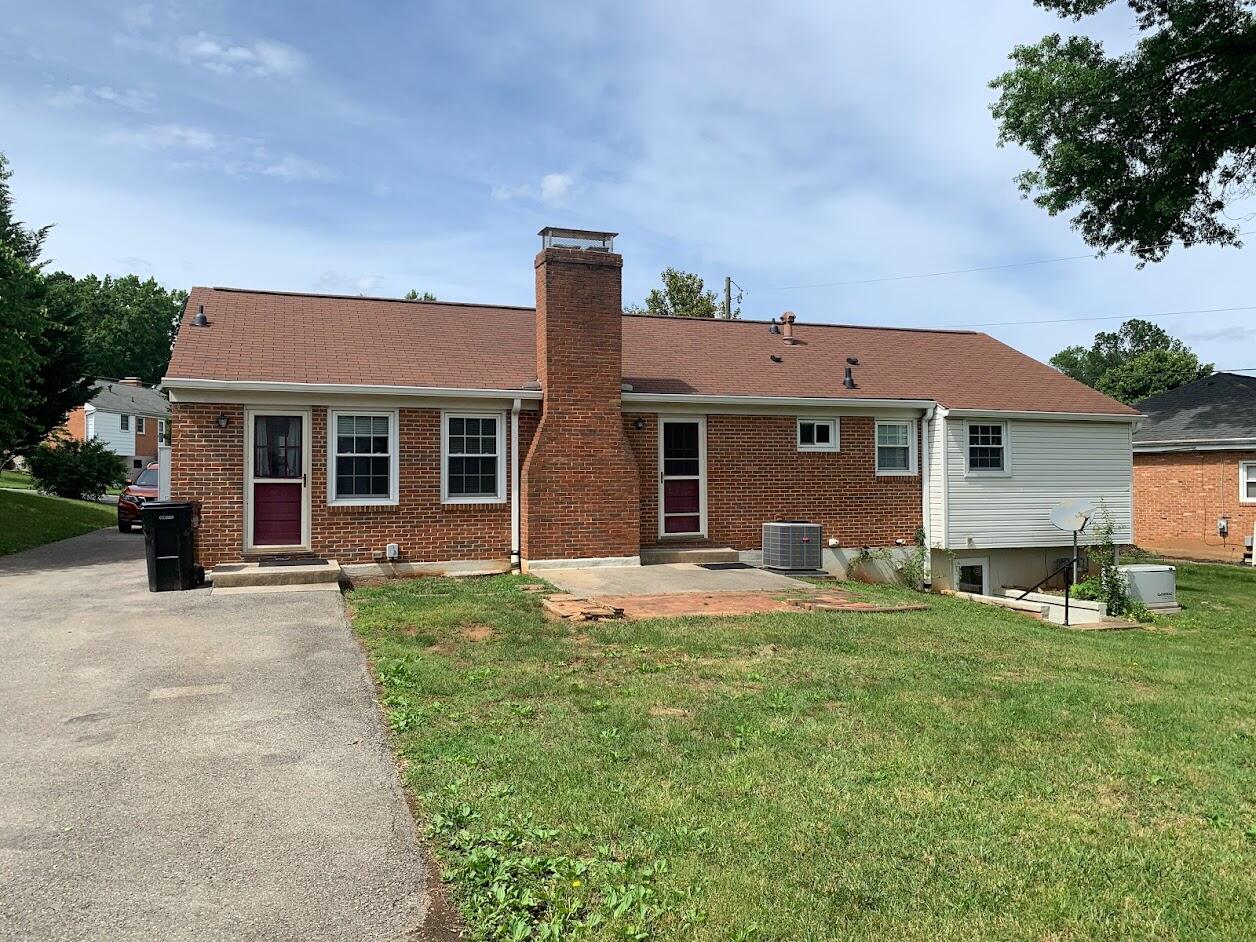 3509 Georgetown Road Roanoke, VA 24018 - Photo 17 of 18 Rear