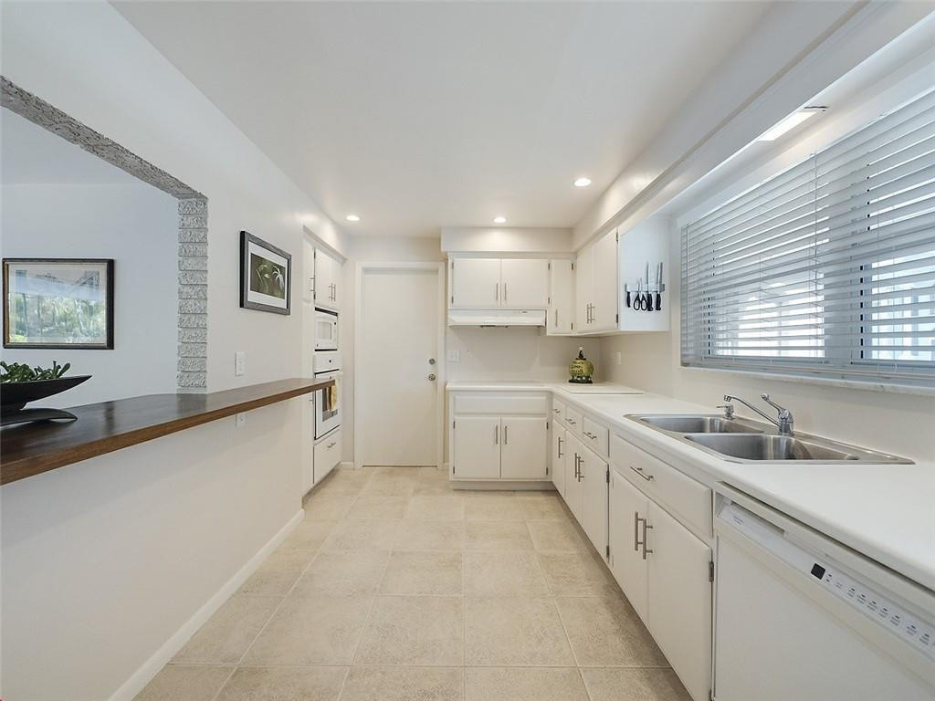 1241 Dolphin Road Riviera Beach, FL 33404 - Photo 8 of 25 Photo 8