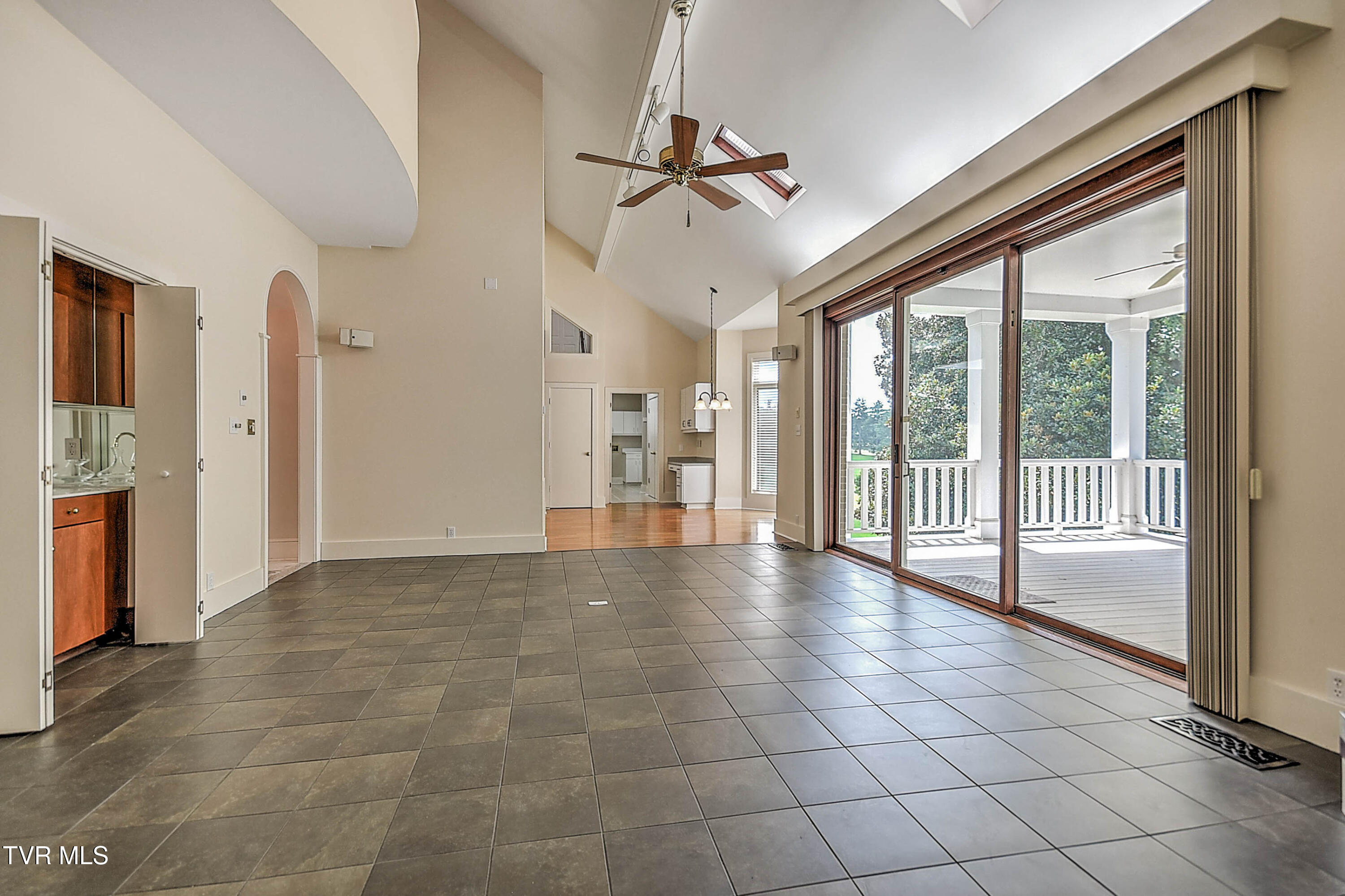 208 Park Ridge Court Kingsport, TN 37664 - Photo 30 of 108 208 Park Ridge ES-25