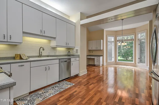 $799,000 | 208 Park Ridge Court, Kingsport, TN 37664