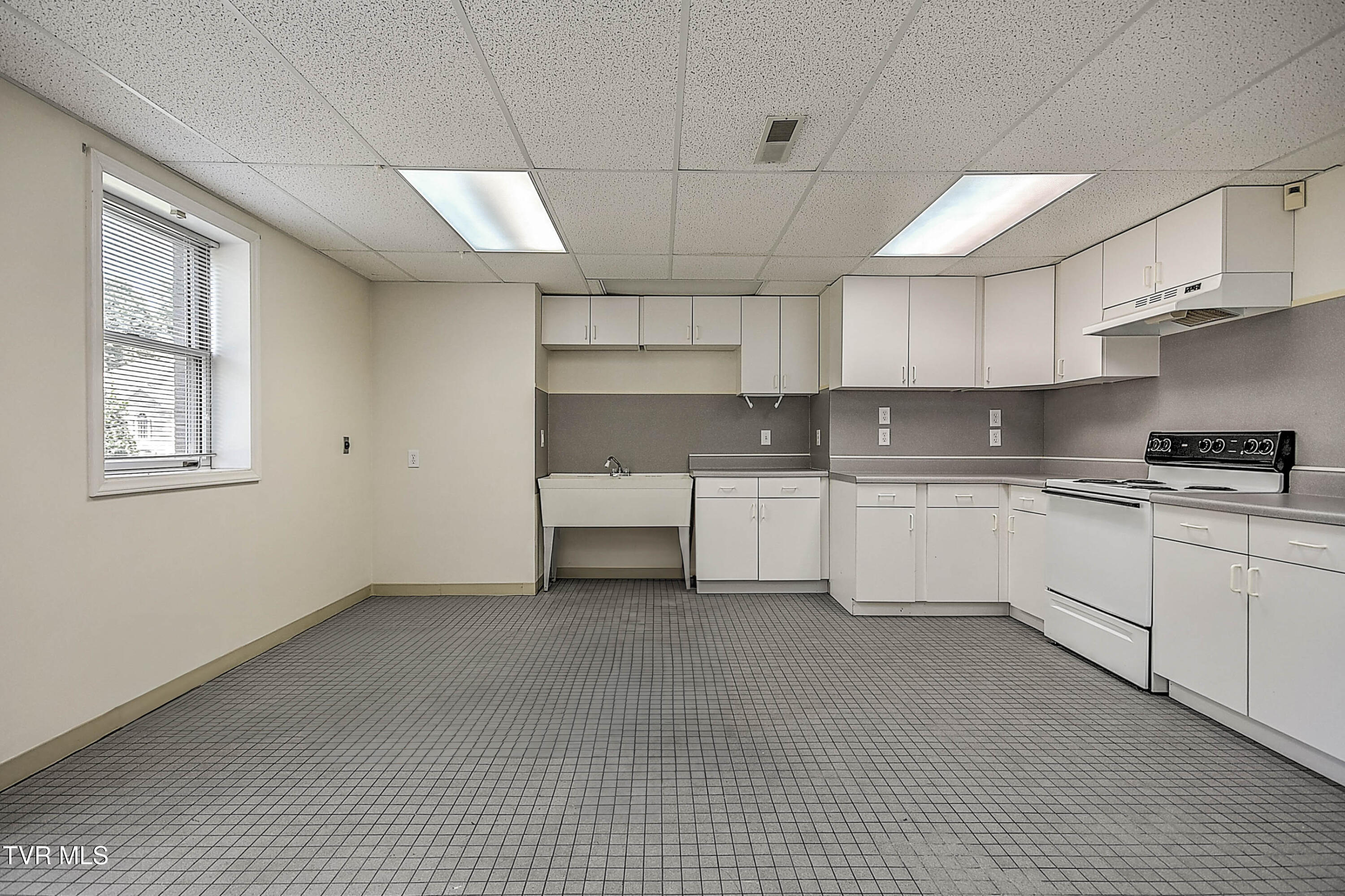 208 Park Ridge Court Kingsport, TN 37664 - Photo 84 of 108 208 Park Ridge ES-79