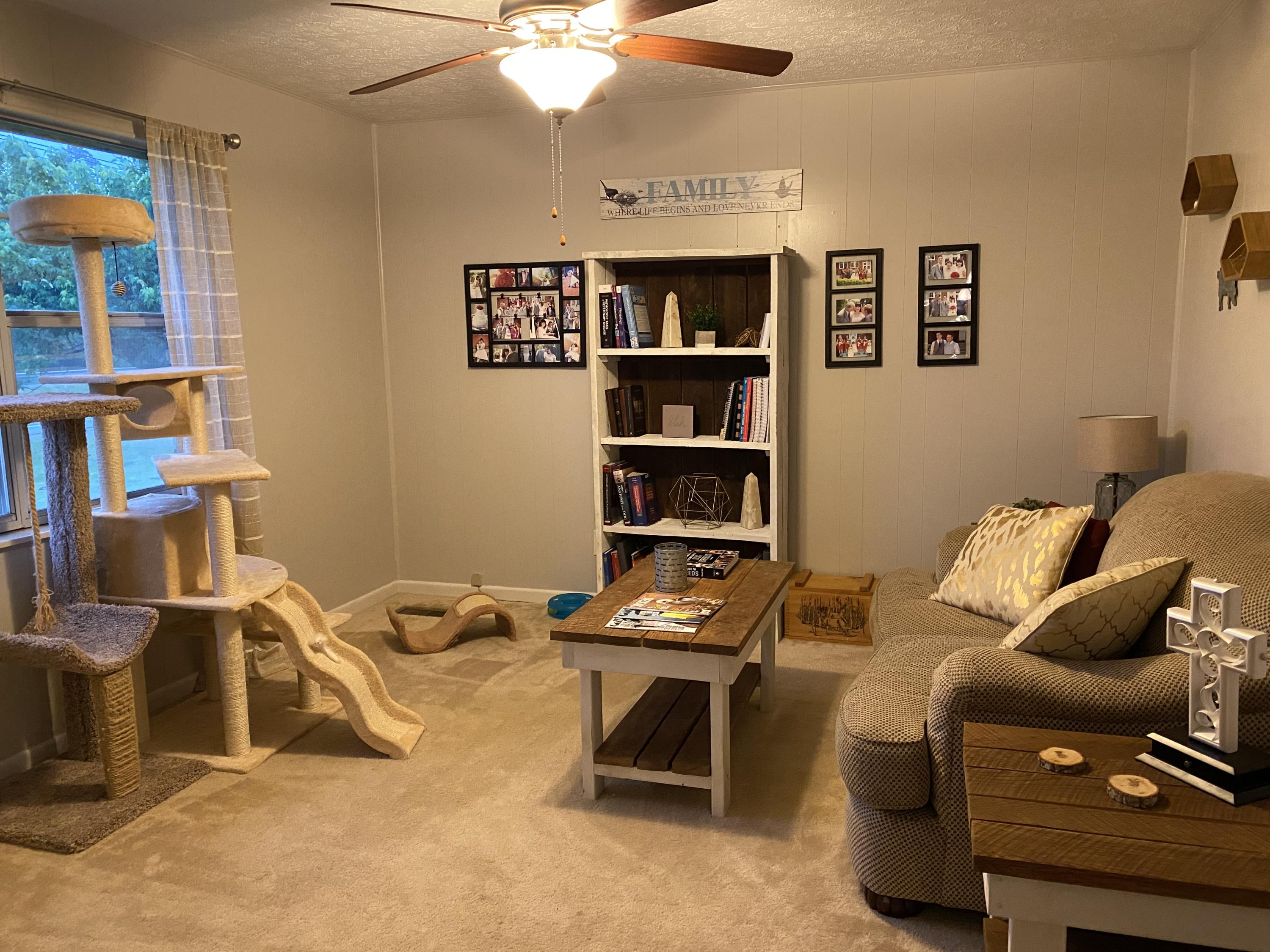 6515 Wilderness Road Ewing, VA 24248 - Photo 5 of 21 living room