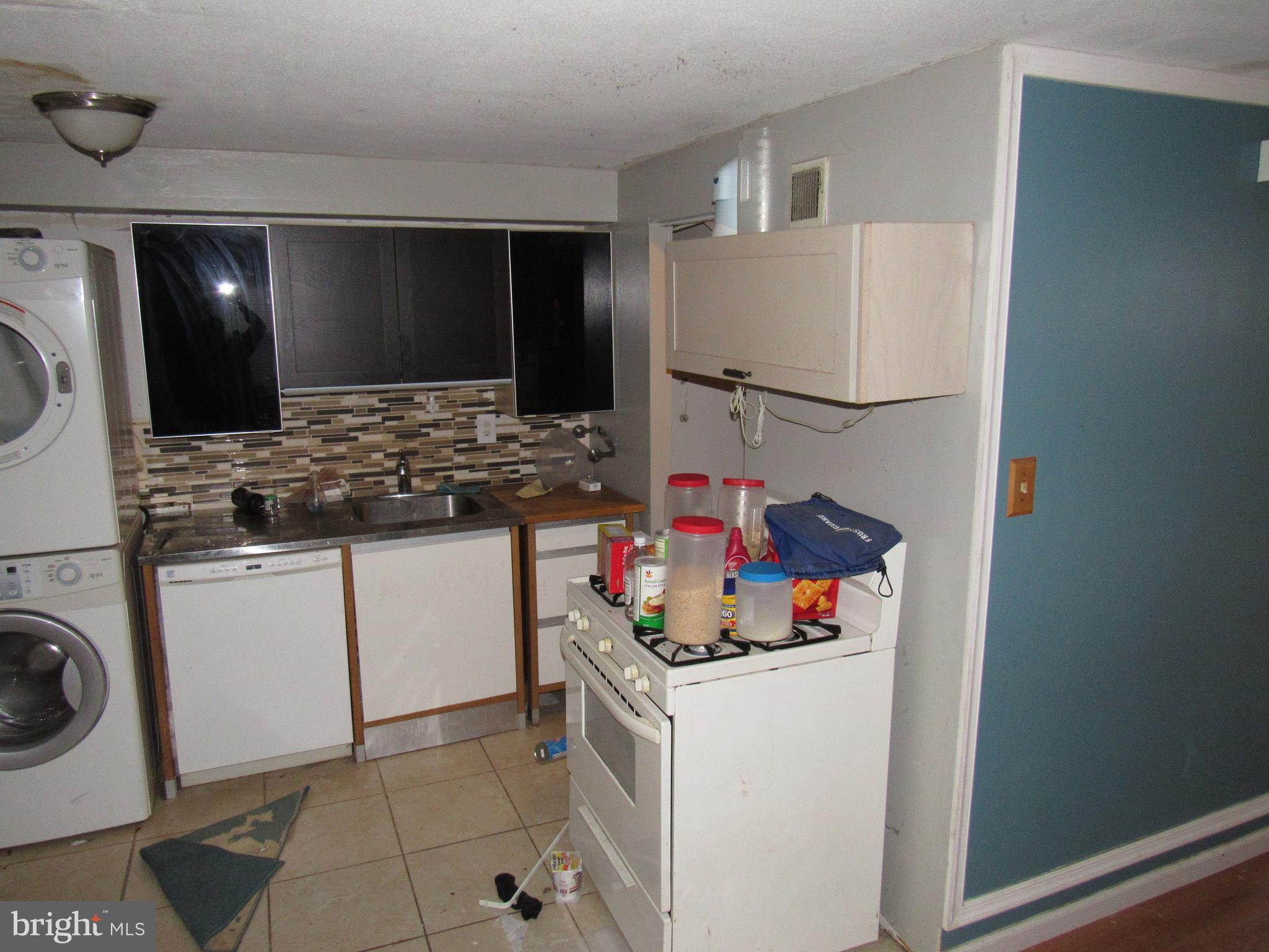 2001 Kelmore Road Baltimore, MD 21222 - Photo 7 of 21 Kitchen