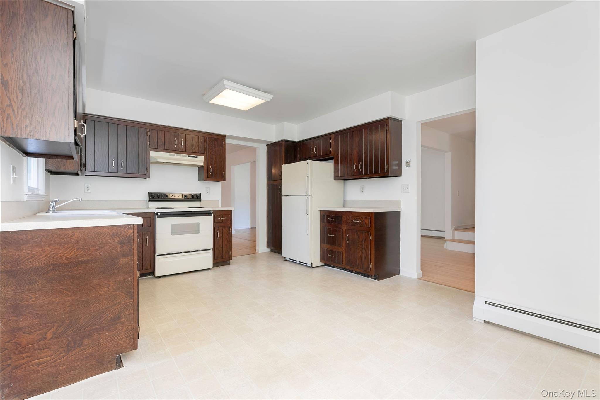 48 Clinton Avenue Rye, NY 10580 - Photo 15 of 36 Eat-in-Kitchen