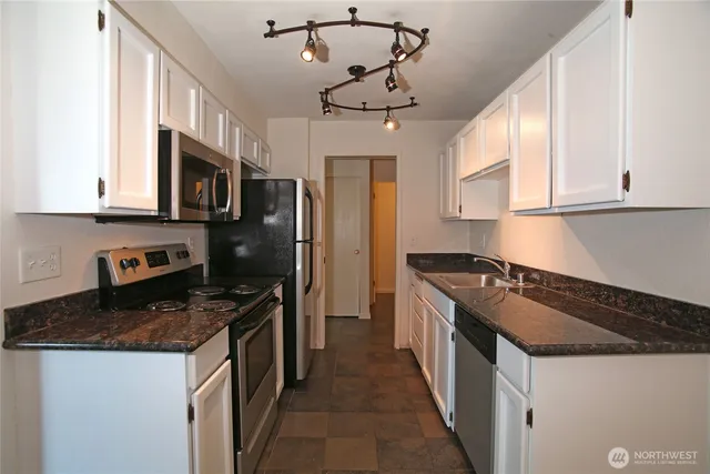 $7,900,000 | 5631 California Avenue Southwest, Seattle, WA 98136