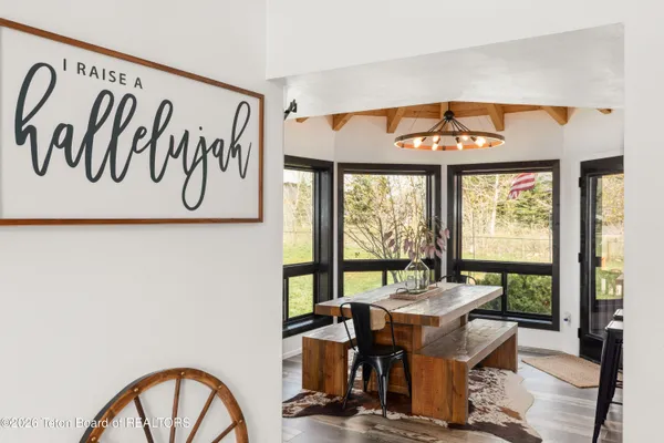 $899,000 | 60 Buckrail Lane, Alpine, WY 83128