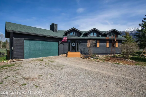 $899,000 | 60 Buckrail Lane, Alpine, WY 83128