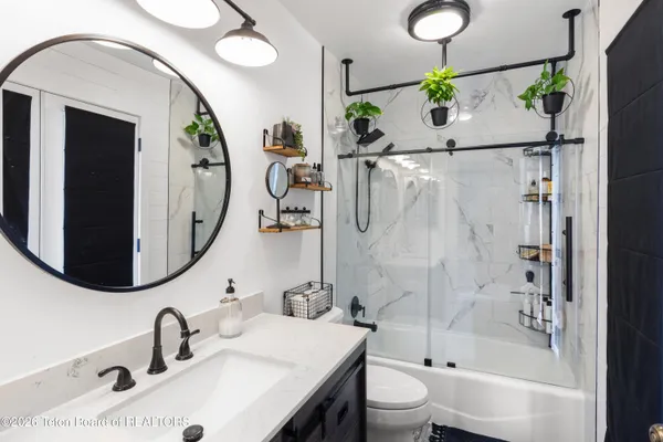 $899,000 | 60 Buckrail Lane, Alpine, WY 83128