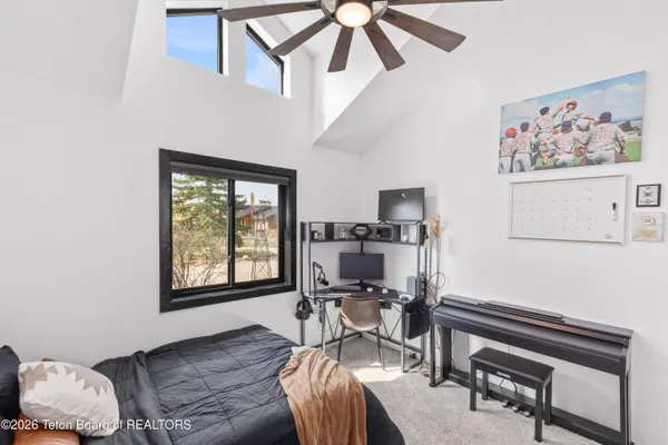 $899,000 | 60 Buckrail Lane, Alpine, WY 83128