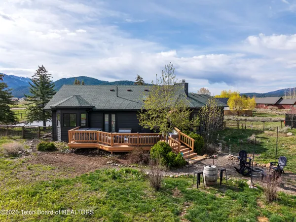 $899,000 | 60 Buckrail Lane, Alpine, WY 83128