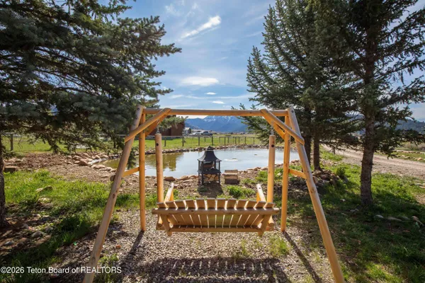 $899,000 | 60 Buckrail Lane, Alpine, WY 83128