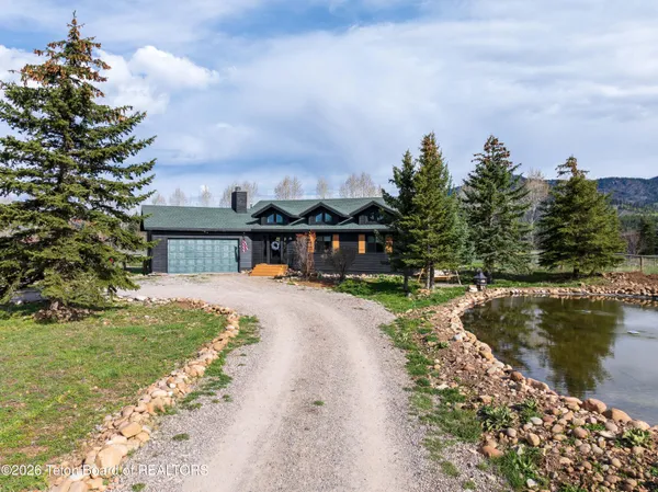 $899,000 | 60 Buckrail Lane, Alpine, WY 83128