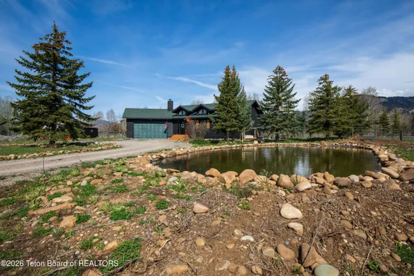 $899,000 | 60 Buckrail Lane, Alpine, WY 83128